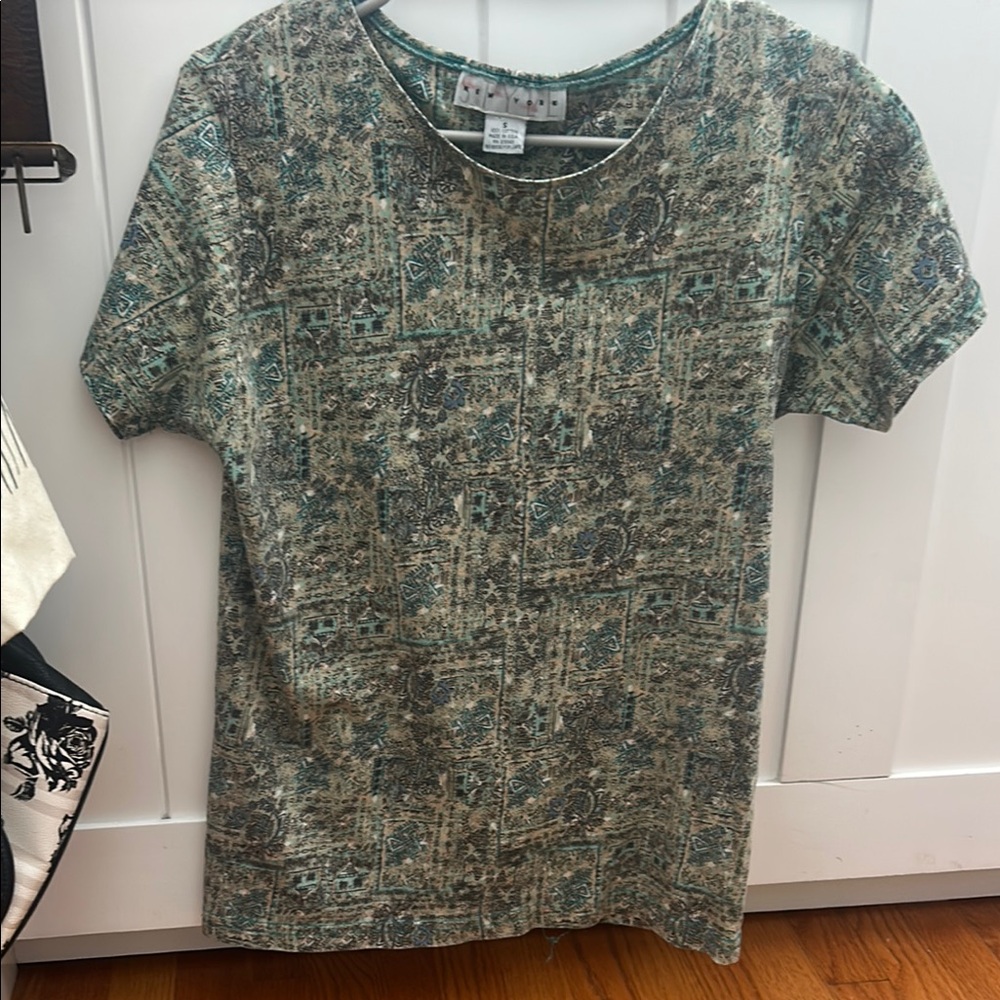 Patterned Short Sleeve Top